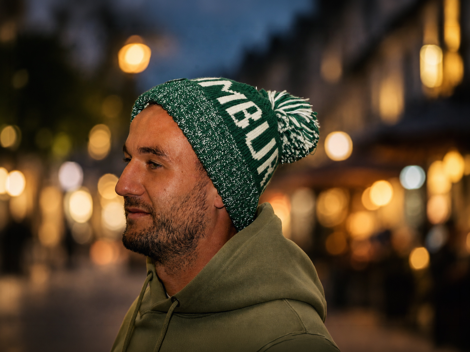 Strickmütze, Dunkelgrün, Bommel, Umschlagrand, Weißes Muster